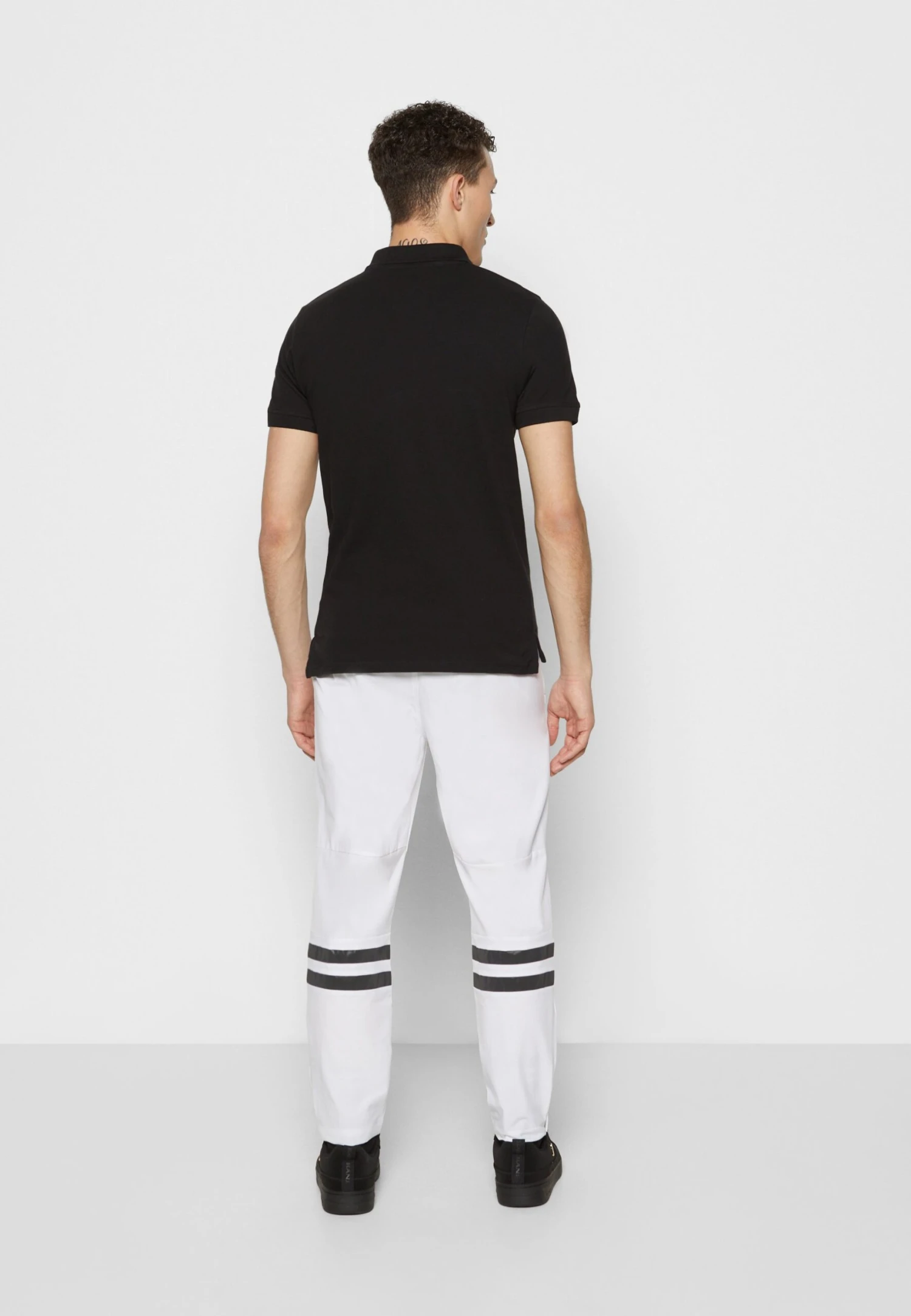 Ellesse MONTURA - Koszulka Polo - Black 4 Ellesse MONTURA - Koszulka Polo - Black - obrazek 4