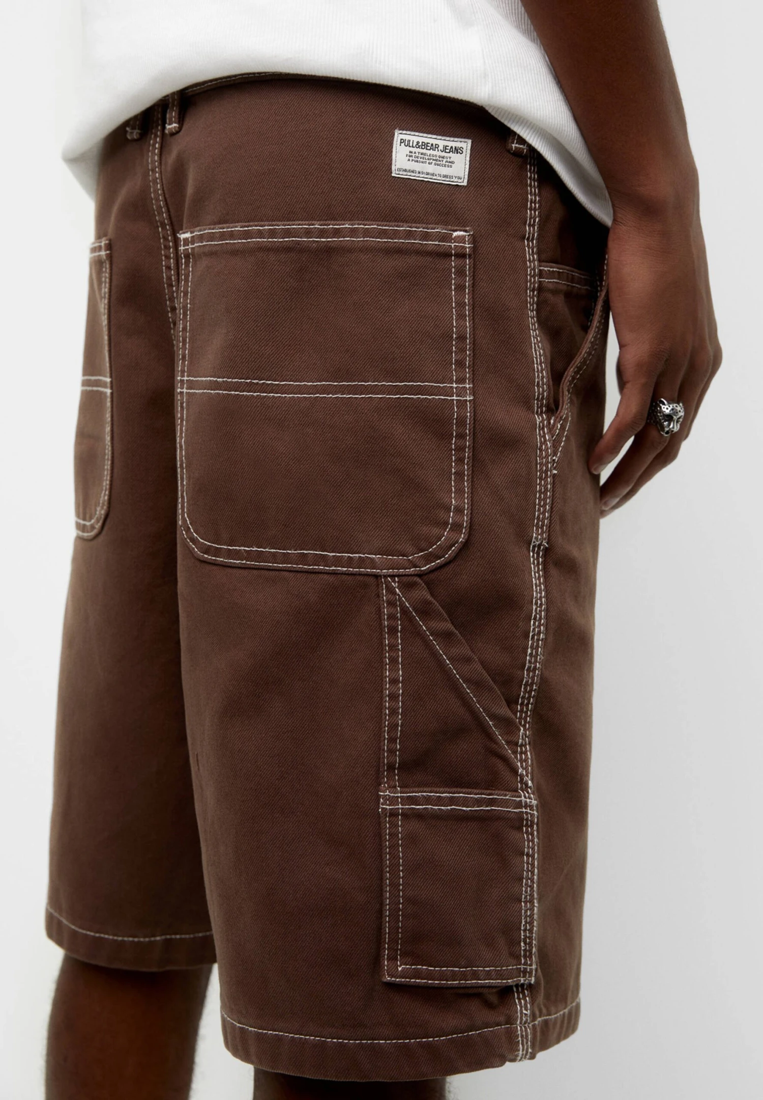 PULL & BEAR CARPENTER BERMUDA - Szorty Jeansowe - Dark Red 5 PULL & BEAR CARPENTER BERMUDA - Szorty Jeansowe - Dark Red - obrazek 5