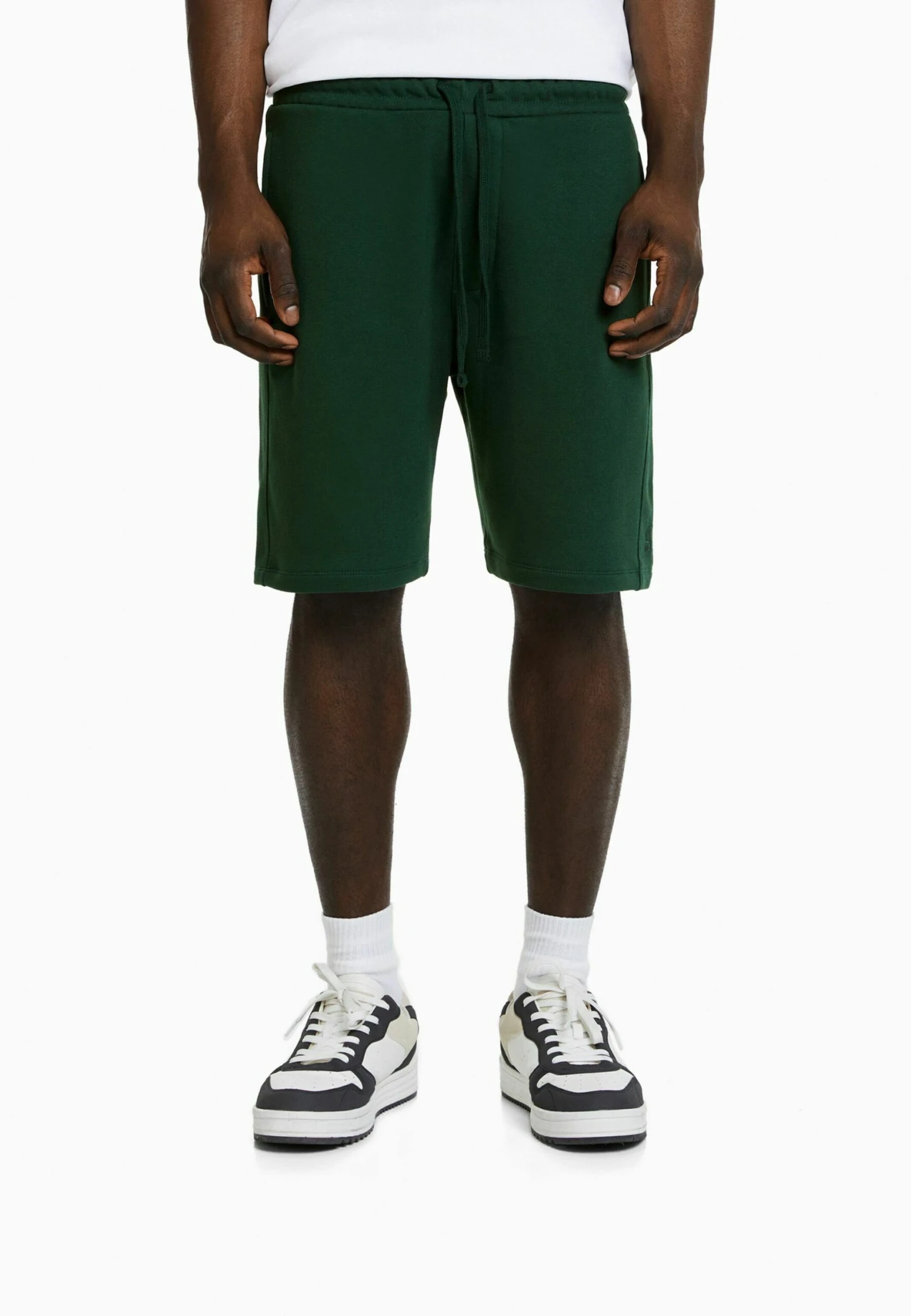 BERSHKA Szorty - Dark Green 2 BERSHKA Szorty - Dark Green - obrazek 2