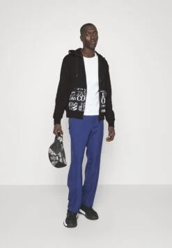 Sklep Odziezowy -Sklep Odziezowy 275a842cd1c04bc8b15cb07fd3dd8775