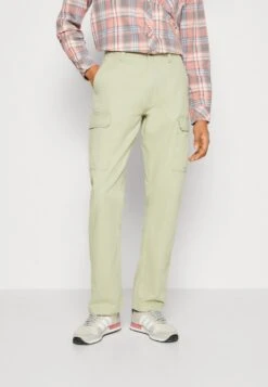 Wrangler CASEY JONES - Boj贸wki - Tea Leaf