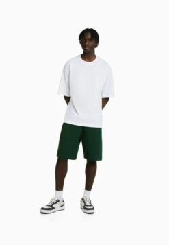 BERSHKA Szorty - Dark Green