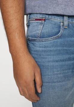 RONNIE - Szorty Jeansowe - Denim Medium -Sklep Odziezowy 56e3d42ff7644e16960b1c2496068c5c