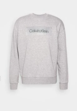 Calvin Klein EMBROIDERED COMFORT - Bluza - Mid Grey Heather -Sklep Odziezowy 5bba67b6d9af4efa888613cfef5af8b9