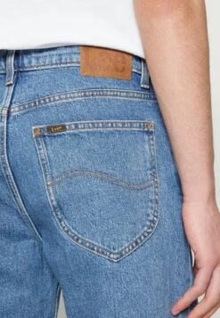 Lee OSCAR - Jeansy Relaxed Fit - Light Blue Denim 9 Lee OSCAR - Jeansy Relaxed Fit - Light Blue Denim -Sklep Odziezowy 5c82a711967d465a858e1c7273343f79