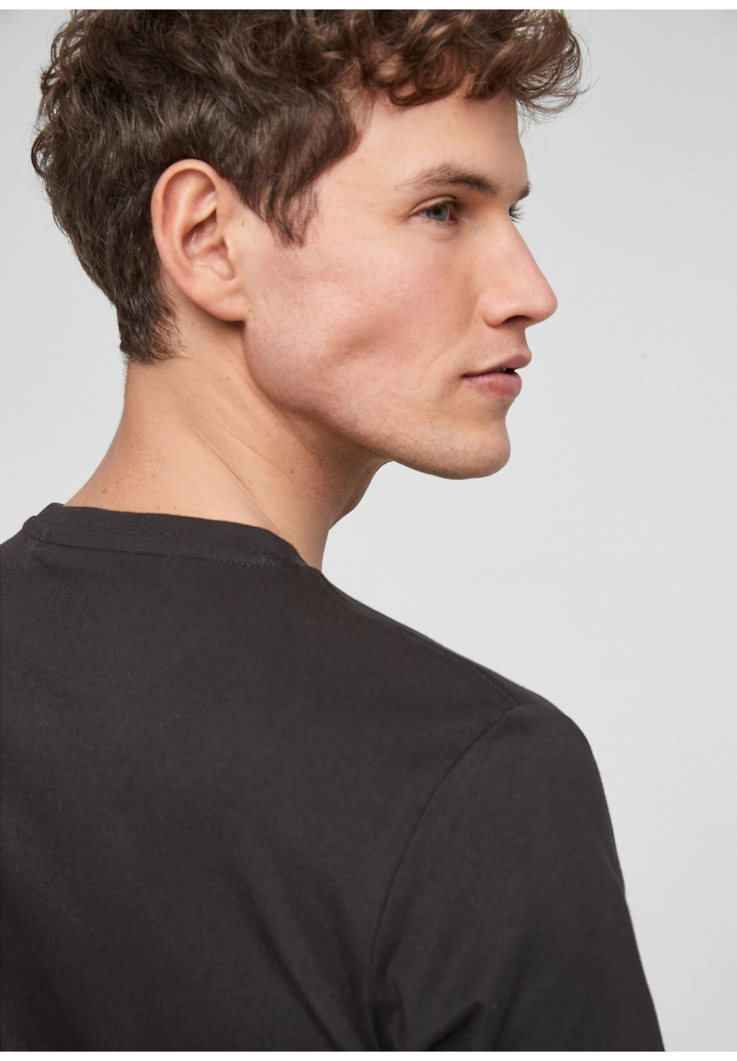 S.Oliver LOGO - T-shirt Z Nadrukiem - Black 6 S.Oliver LOGO - T-shirt Z Nadrukiem - Black - obrazek 6