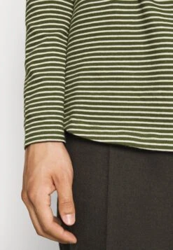 Solid SDVERNARD TEE LS 21106124 - Bluzka Z Długim Rękawem - Black Forest -Sklep Odziezowy 6f5504d69cc243e798884121797c45af