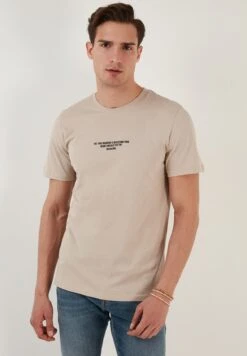 REGULAR FIT - T-shirt Z Nadrukiem - Light Brown -Sklep Odziezowy 75f7595795df4432997f38cb88d8b224