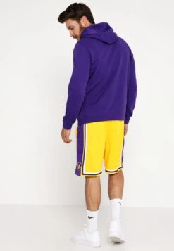 Nike Performance LA LAKERS NBA SWINGMAN SHORT - Krótkie Spodenki Sportowe - Amarillo/field Purple/white -Sklep Odziezowy 801f83c9940b43d4a18904342d1dd681