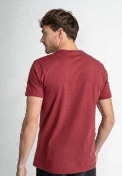 Petrol Industries LOGO - T-shirt Z Nadrukiem - Maroon -Sklep Odziezowy 87b1d32a1b3f47b0b94f20a59abbe085