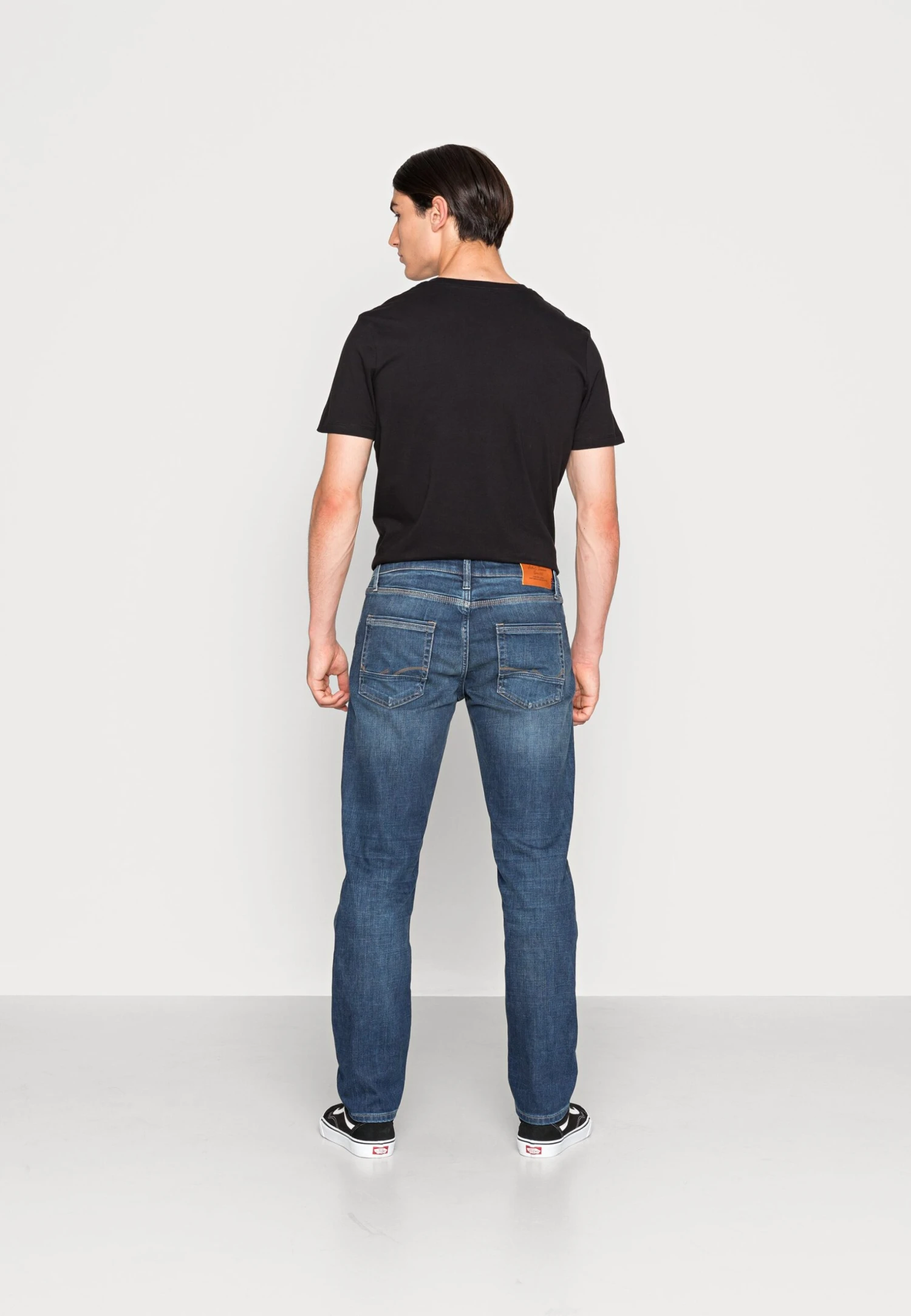 Jack & Jones JJIMIKE JJWOOD - Jeansy Straight Leg - Blue Denim 3 Jack & Jones JJIMIKE JJWOOD - Jeansy Straight Leg - Blue Denim - obrazek 3