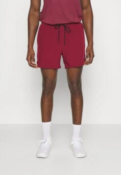 ESSENTIALS - Krótkie Spodenki Sportowe - Burgundy