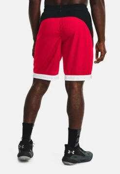 Under Armour BASELINE 10IN - Krótkie Spodenki Sportowe - Red -Sklep Odziezowy 9b246ef4ff3a4a52b00b45d321234463