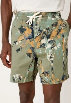 S.Oliver RELAXED - Szorty - Bottle Green Aop -Sklep Odziezowy a6605a5da0474faa9340ca93d0b43080