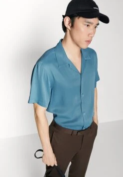 Sandro Koszula - Bleu Ciel -Sklep Odziezowy aa96a2cbfbe646a3957d439068114903