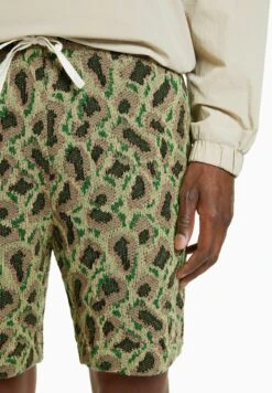 BERSHKA JACQUARD PRINT - Szorty - Khaki 9 BERSHKA JACQUARD PRINT - Szorty - Khaki -Sklep Odziezowy c72f671c40e74d23afc43f7cdab8eced