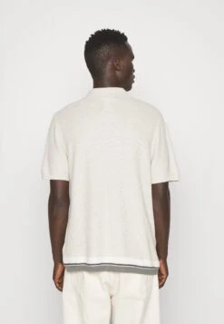 Hollister Co. PATTERN - Koszula - White -Sklep Odziezowy cc0765c68c154f40b7dc2937b9a73777